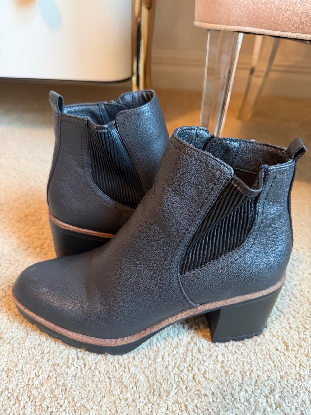 Naturalizer Black Ankle Chelsea Boots with Block Heel